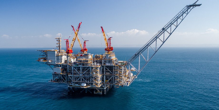 Платформа для добычи газа , добыча израильского газа, месторождение "Левиафан" в Израиле.
