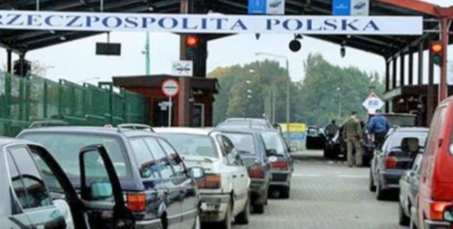 Польща, польські туристи, громадяни Польщі, поляки в Україні, російська агресія