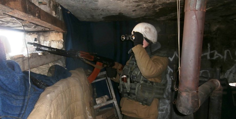 Боец АТО в Донбассе / Фото пресс-центра АТО