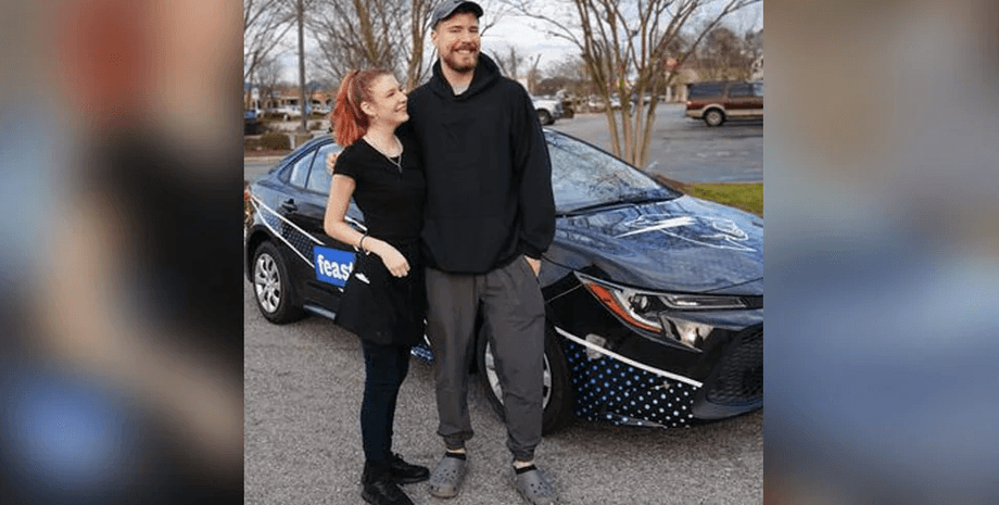 Блогер, авто, машина, дівчина, офіціантка, MrBeast