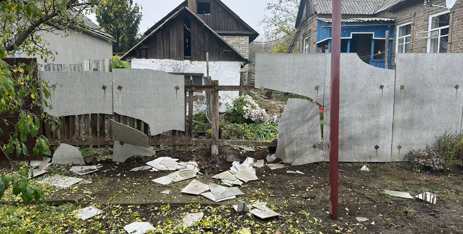 Condividi: Gli occupanti russi hanno ripetutamente attaccato i civili a Kramator...