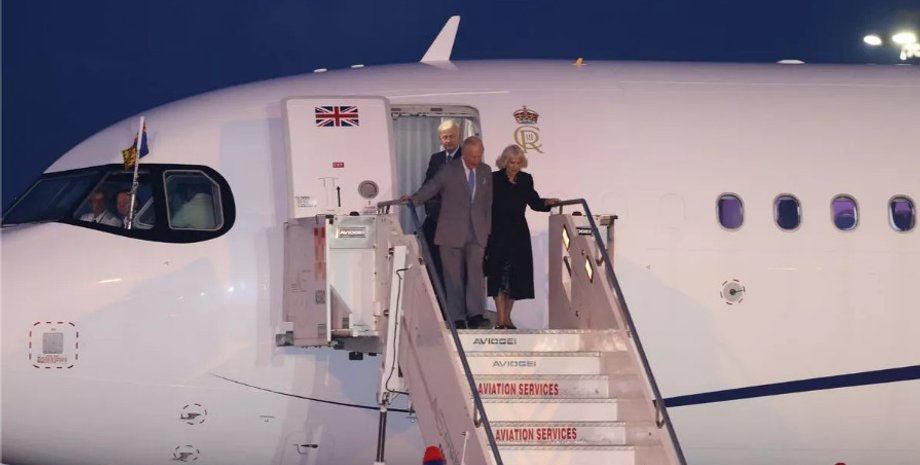 Вперше за 500 років монарх помолиться з Папою