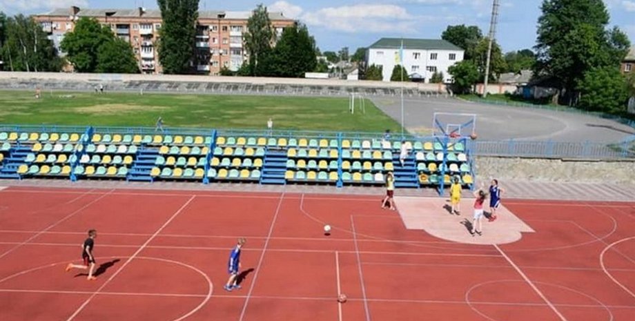 стадион, стадион "Колос" Бар, Барская районная детско-юношеская спортивная школа "Колос", стадион Колос реконструкция, стадион колос тендер