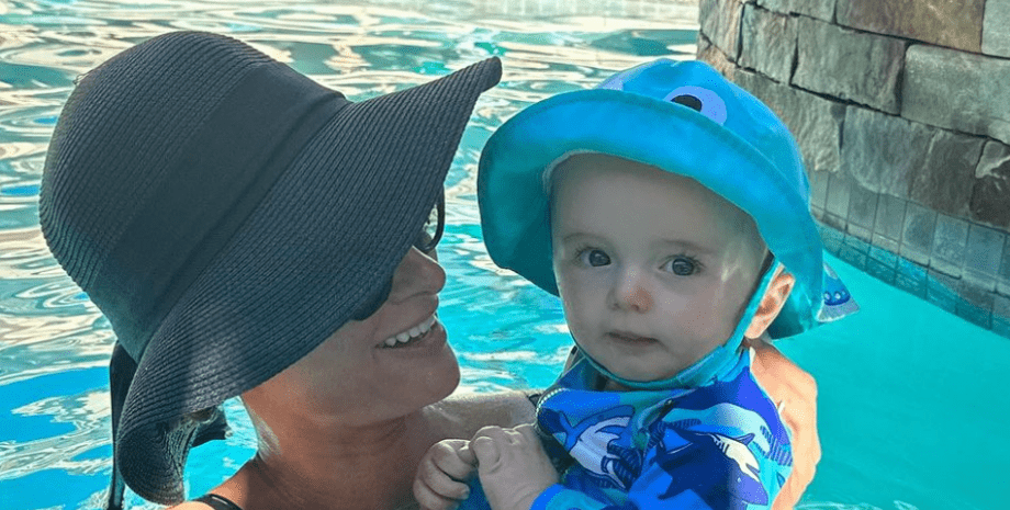 Пэрис Хилтон с сыном Фениксом перис хилтон дочь, перис хилтон сын, картер реум, перис хилтон дети, рождение ребенка, дочь лондон