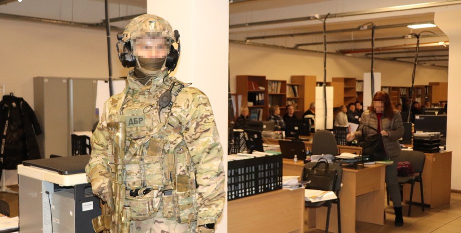 ГБР спецназ обыски Госбюро расследований оперативники