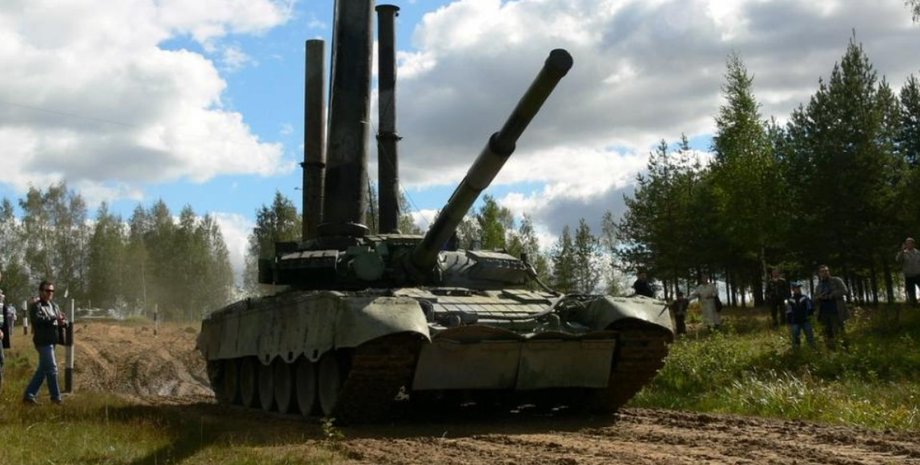 Російський танк, танк ЗС РФ, танк Санкт-Петербург, танк РФ війна в Україні, Атеш танки РФ, Атеш танки Санкт-Петербург