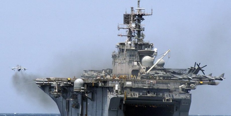 Десантний корабель ВМС США, корабель USS Bataan