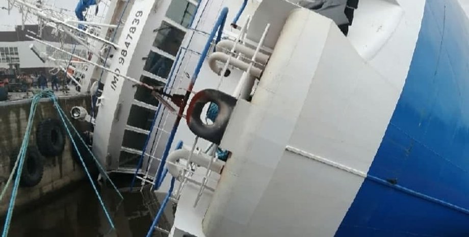 Россия, корабль, происшествие, крен,