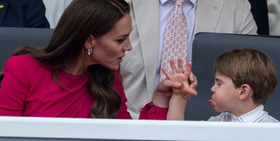 Принц Луи и Кейт Миддлтон, сын кейт миддлтон, сын принца Уильяма, королевская семья британии, принцесса шарлотта