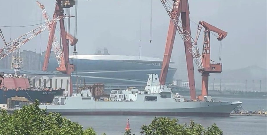 Китайський есмінець Type 055