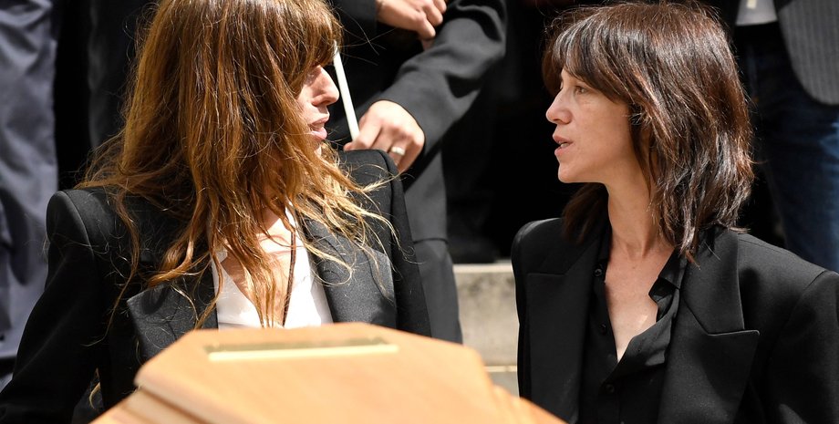 Дочери Джейн Биркин, похороны джейн биркин, брижит макрон, катрин денев, шарлотта генсбур, париж