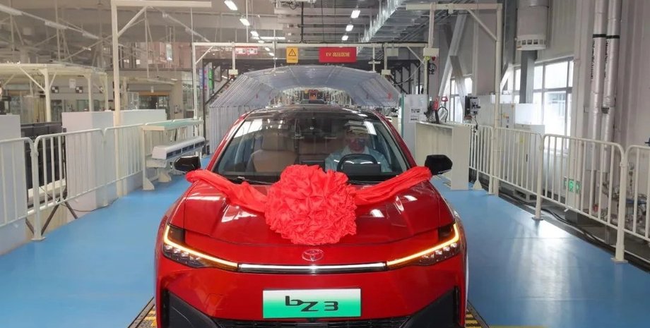 Електромобіль Toyota bZ, Toyota bZ3, нова Toyota bZ3, Toyota bZ3 2023, електрокар Toyota