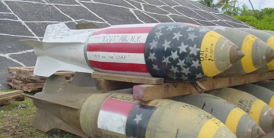 американская атомная бомба