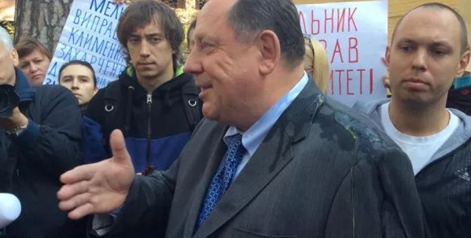 Петр Мельник после суда 16 октября / Фото: Hromadske.tv