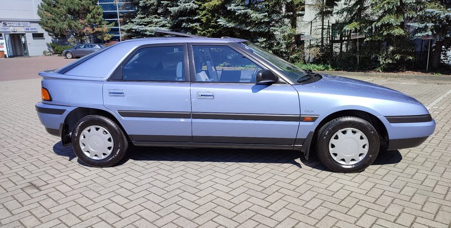 Mazda 323F 1990, Mazda 323F, Mazda 323