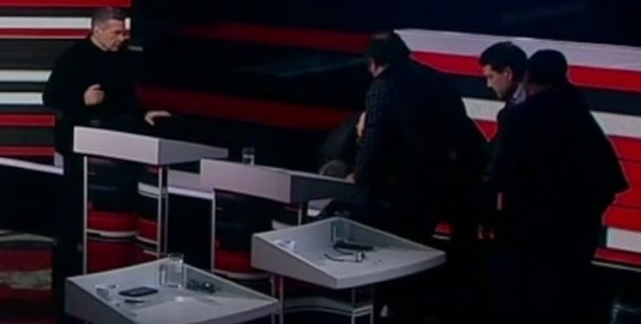 Андрій Карнєєв, Андрій Карнєєв у Соловйова, Андрій Карнєєв впав