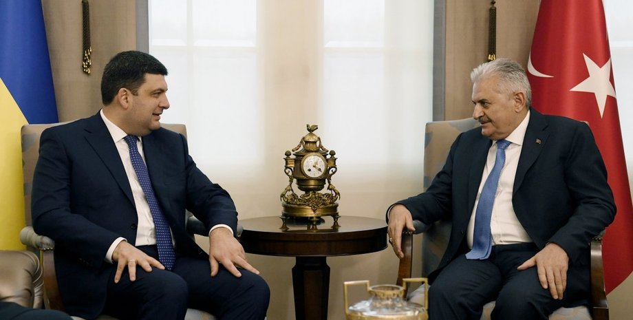 Владимир Гройсман и Бинали Йылдырым / Фото: УНИАН