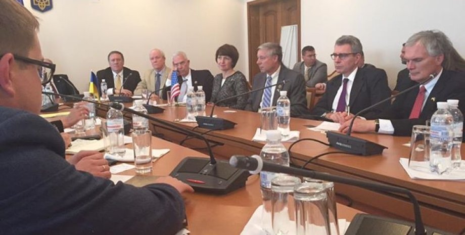 Встреча украинских депутатов с делегацией конгрессменов / Фото: Facebook