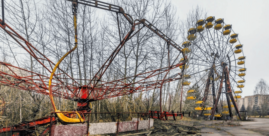 Чернобыль, Припять, зона отчуждения, призрачная фигура, таинственная фигура, колесо обозрения, город, город-призрак, руины