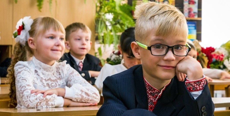 україна школи школярі в Україні фото