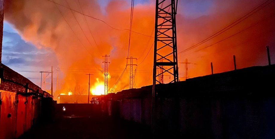 пожар, ракетный удар, пламя, львов