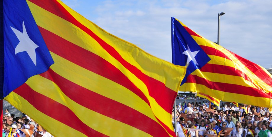Фото: Флаг Каталонии/Испания по-русски