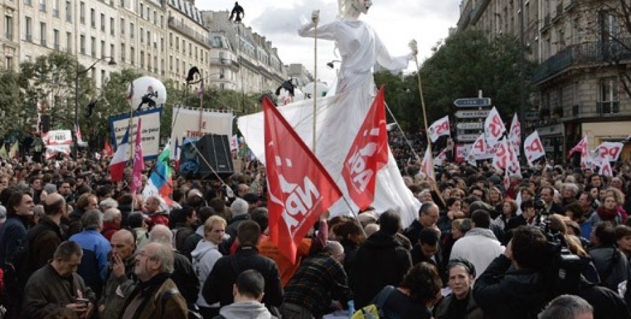 Во Франции прошли протесты учителей ФОКУС