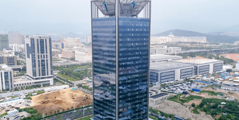 солнечные панели офисное здание Китай