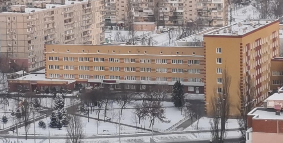 избиение женщин, нападение на женщин в Киеве, женщин изувечили на Оболони