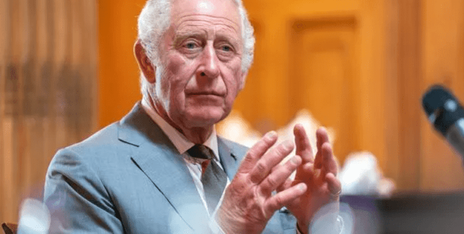 Король Великобритании Чарльз III, прием пищи, пищевая пленка, пищевая пленка