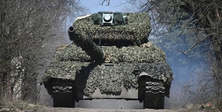 купольний реб на танках