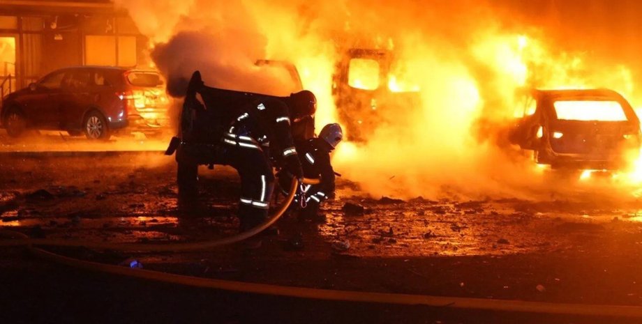 Condividi: La sera del 6 novembre gli occupanti russi hanno attaccato con un dro...