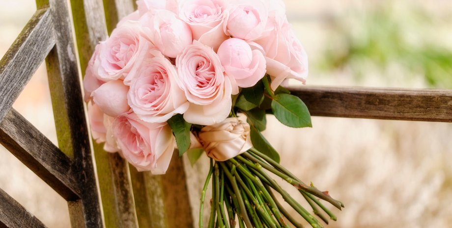 день матери 2023, что подарить маме, идеи подарка для мамы, какие цветы подарить родному человеку