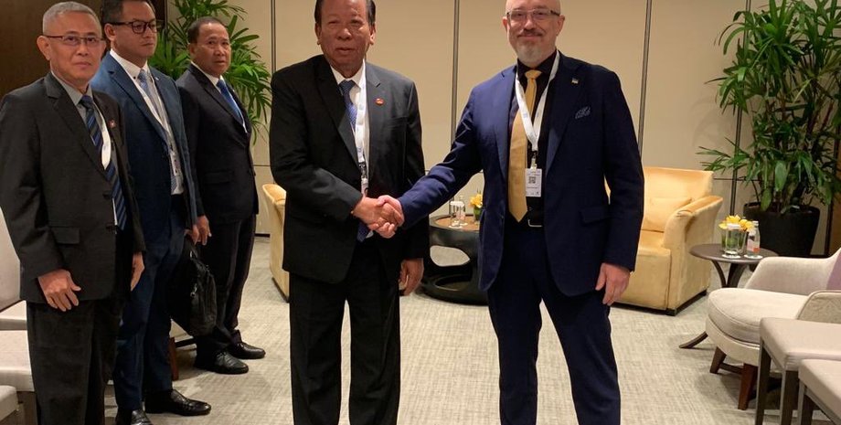 Олексій Резніков, камбоджа, сінгапур, Теа Бан