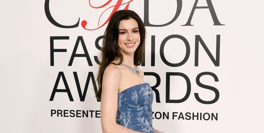 Энн Хэтэуэй, Энн Хэтэуэй стиль, Энн Хэтэуэй образы, джинсовое платье, ральф лорен, CFDA Fashion Awards