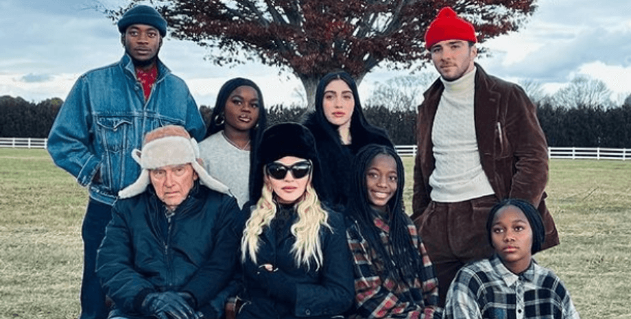 Мадонна, отец, дети, дерево