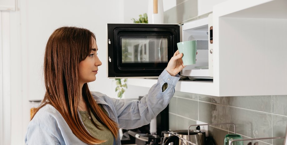 микроволновка, какие продукты нельзя класть в микроволновку, правила использования микроволновки, кухня