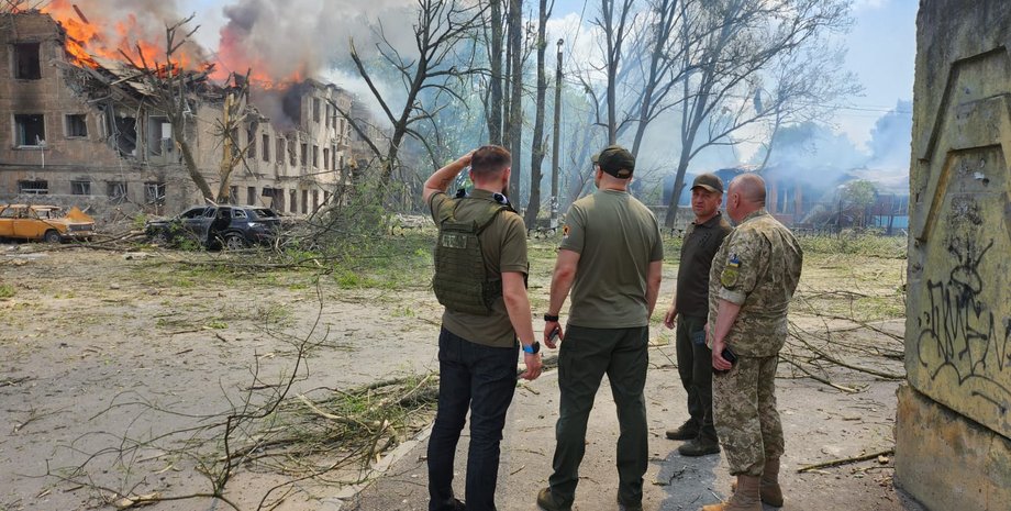 Дніпро, удари по Дніпру, наслідки удару, ракетний удар, обстріл Дніпра