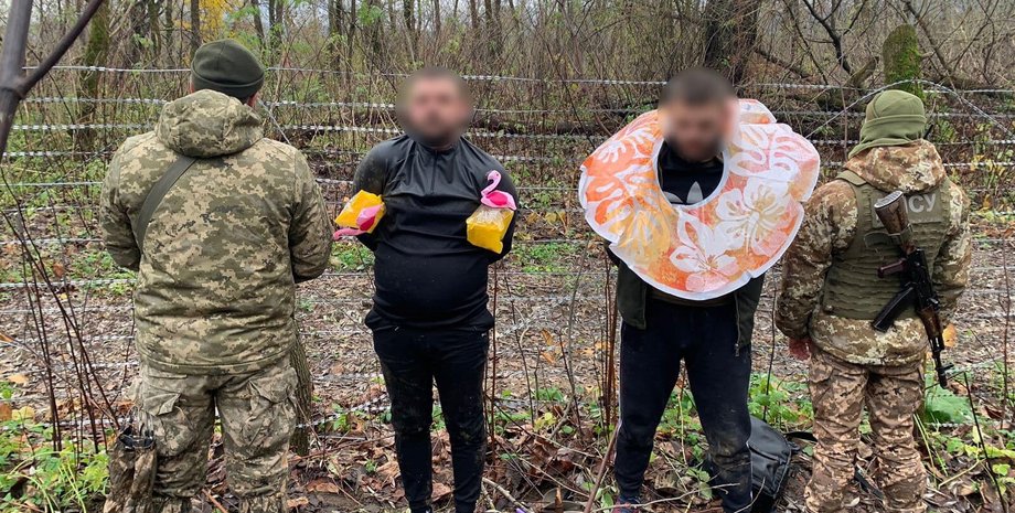 Чоловіки намагались переплисти річку, щоб втекти за кордон