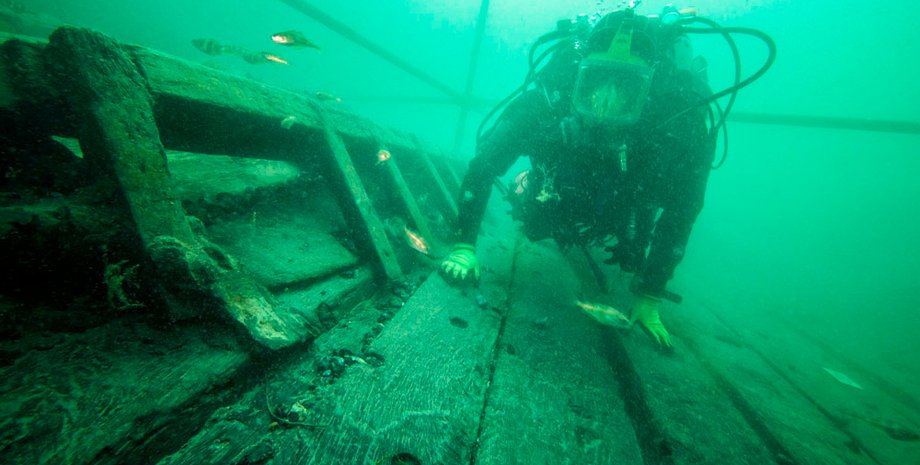 корабль, дайвер, доски, фото