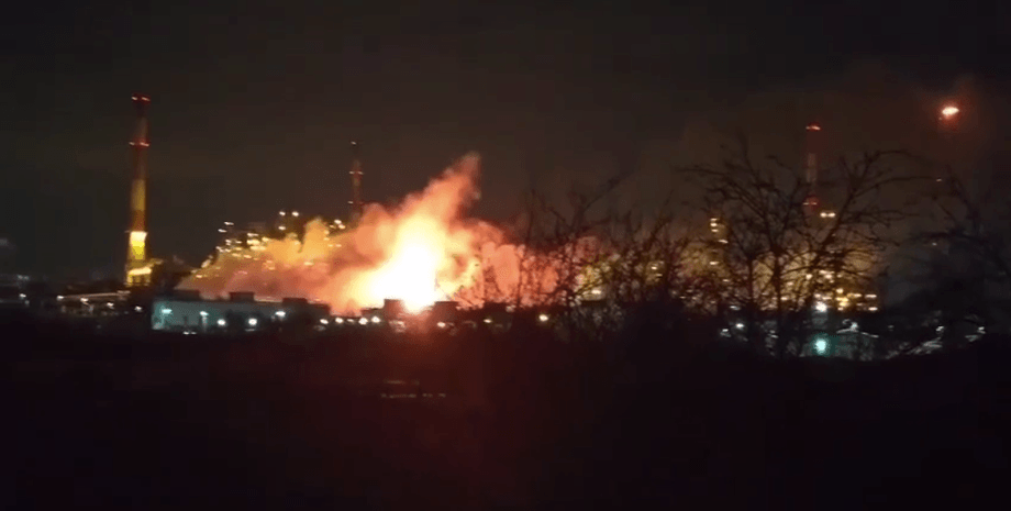 Саратовський НПЗ 14 січня, пальне РФ 14 січня, удар Сил оборони 14 січня, ATACMS 14 січня, Storm Shadow 14 січня, масована атака на РФ 14 січня, НПЗ РФ 14 січня