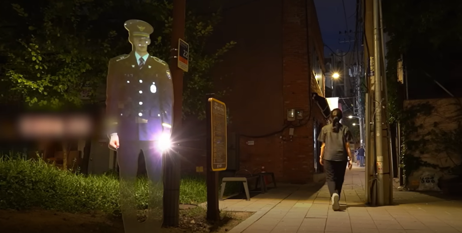 Поліцейський у парку Сеула