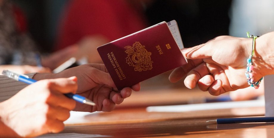 Латвия, поправки в Закону "О Гражданстве", лишение гражданства латвия,