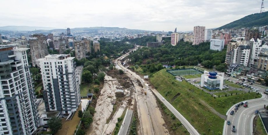 Вид на Тбилиси после наводнения / Фото: facebook.com/gurdzhy