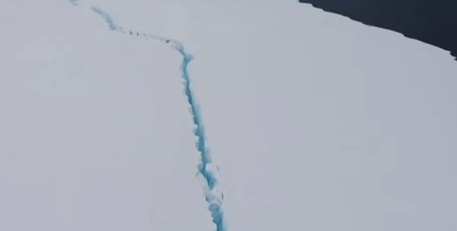 Антарктика, айсберг почав рухатися, айсберг удвічі більший за Лондон