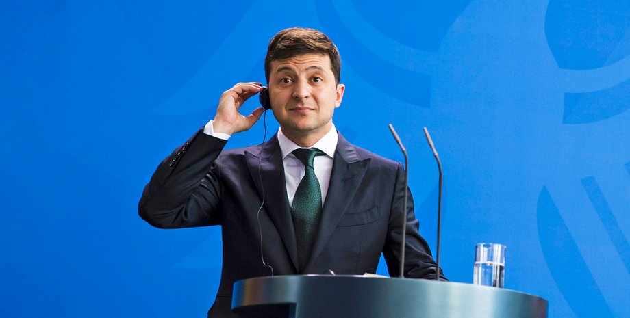 Владимир Зеленский в наушниках