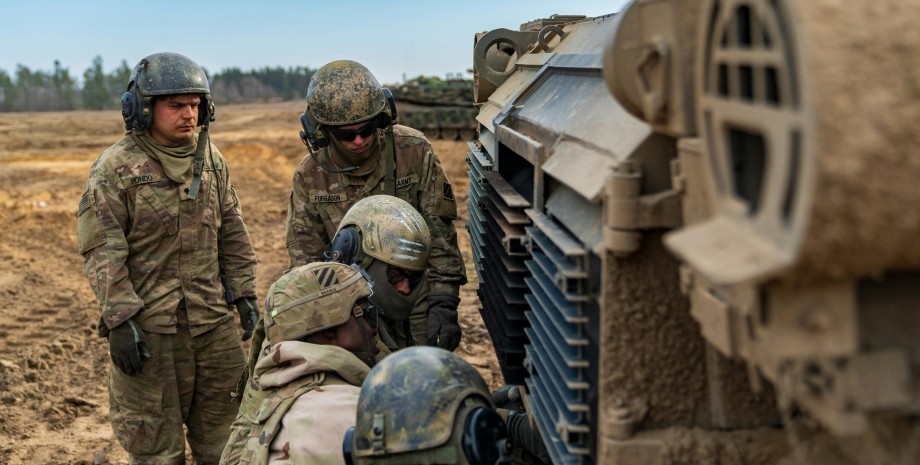 Військові НАТО / архівне фото Бійці Альянсу на навчаннях