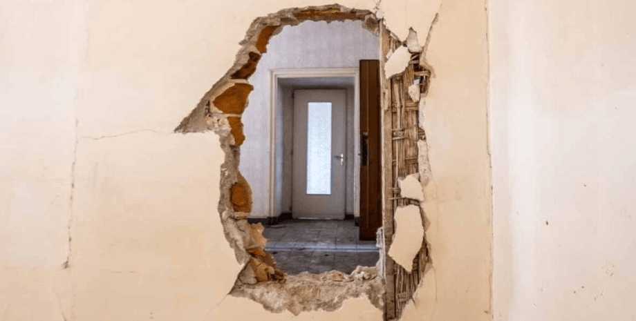 Під час ремонту подружжя з Канади виявило захований предмет за стіною будинку 1940-х років