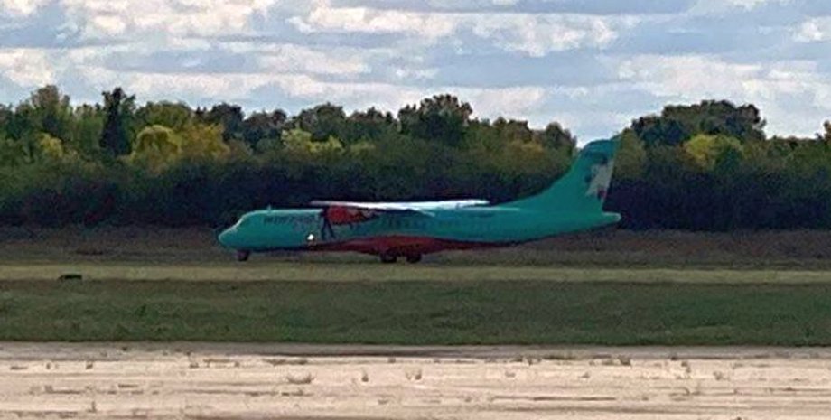 аэропорт, полтава, самолет, левочкин