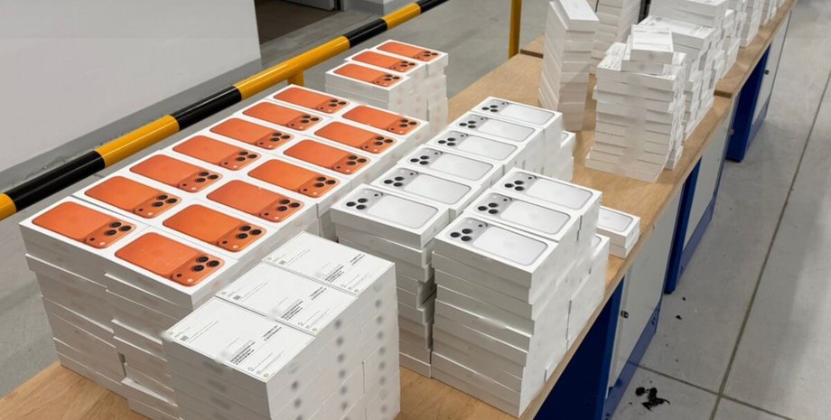 Контрабандна техніка Apple